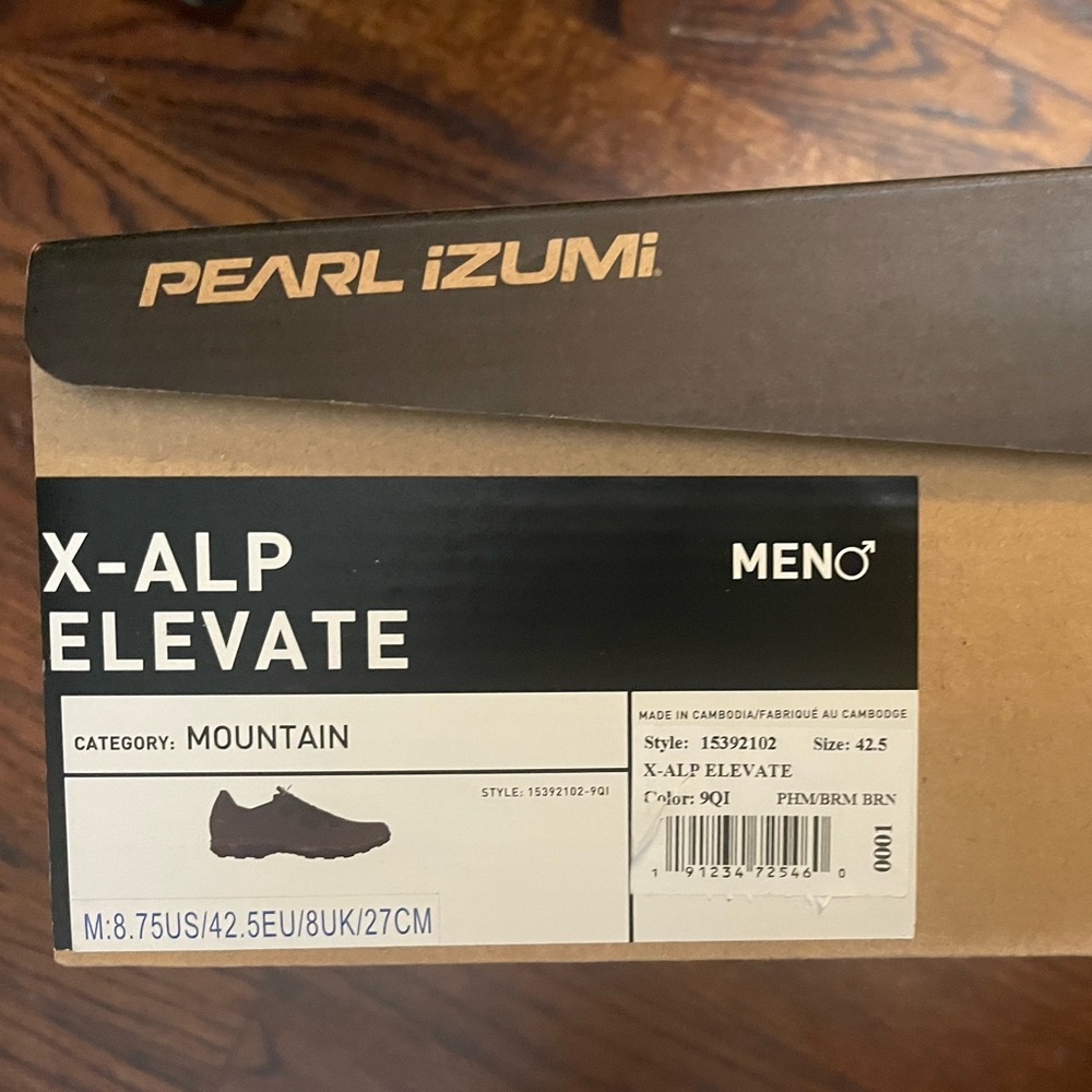 Pearl Izumi X-Alp Elevate mountain bike shoes: Size 42.5, Brand New In Box